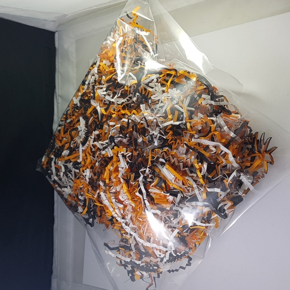 🎃 CLEARANCE Halloween Paper Shred 0.11kg 4 oz 113g - Picture 6 of 8